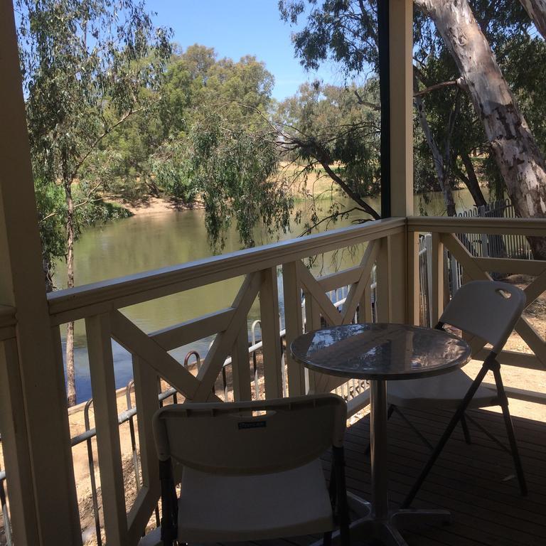 Wagga Wagga Beach Caravan Park Hotel Habitación foto