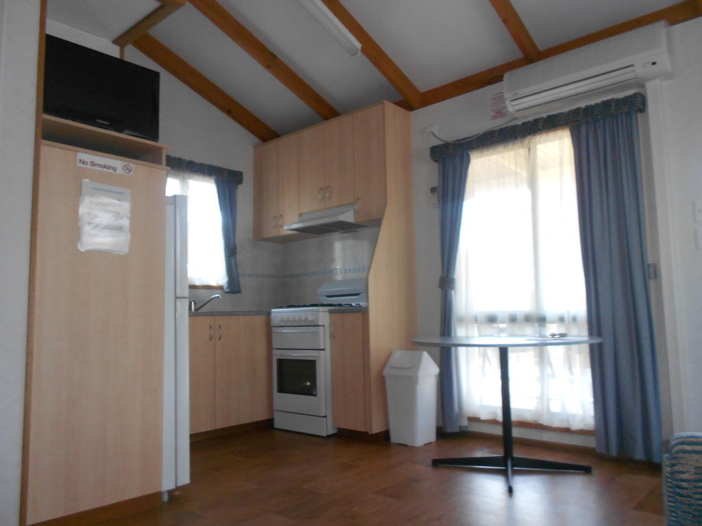 Wagga Wagga Beach Caravan Park Hotel Habitación foto