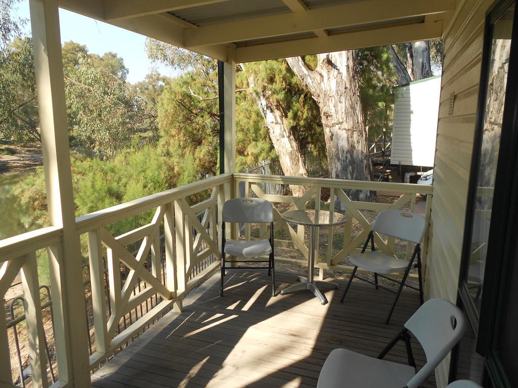 Wagga Wagga Beach Caravan Park Hotel Habitación foto