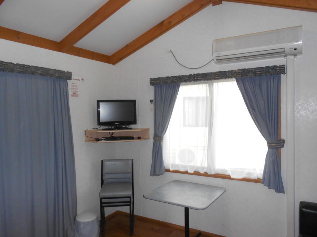 Wagga Wagga Beach Caravan Park Hotel Habitación foto